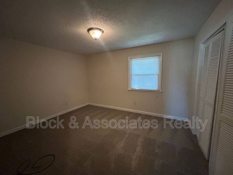 House for rent at 522 S Cherry St, Kernersville, NC 27284
