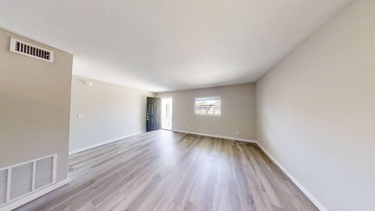 Apartment for rent at 426 Palm Ave N, Saint Petersburg, FL 33703