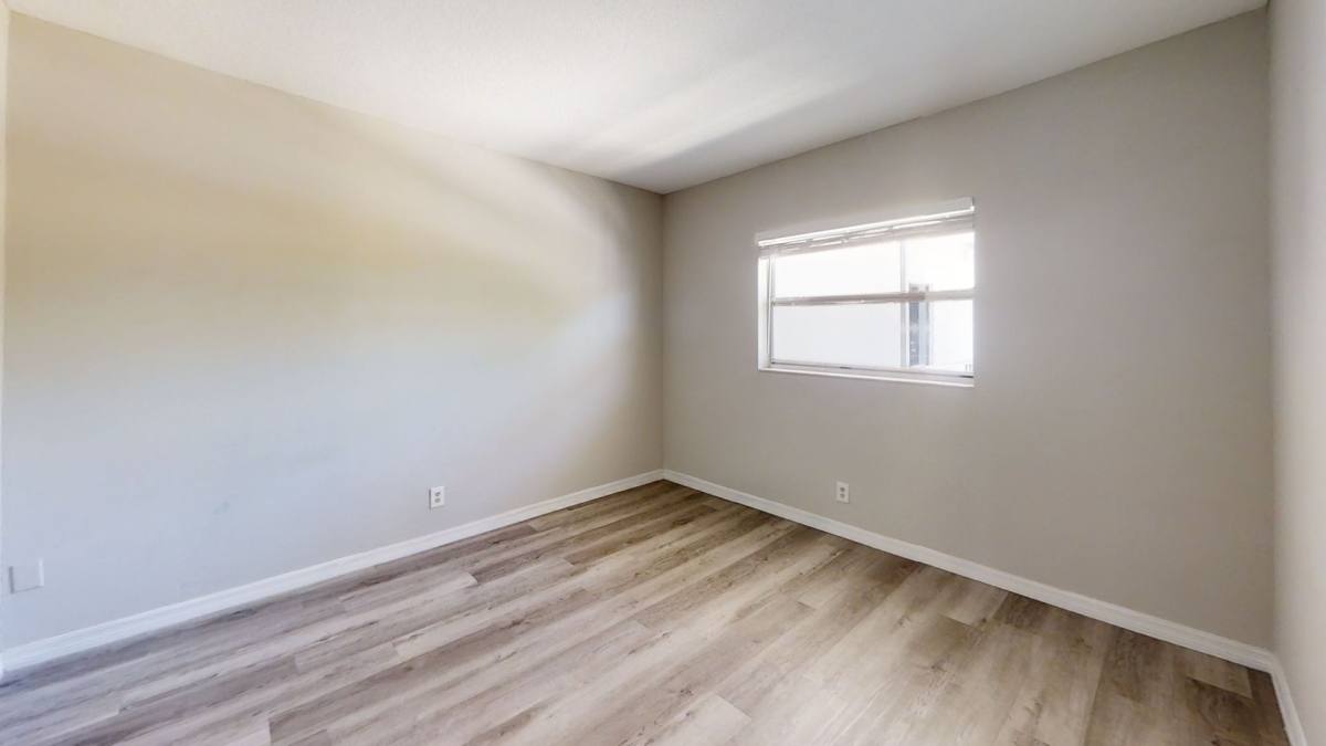 Apartment for rent at 426 Palm Ave N, Saint Petersburg, FL 33703