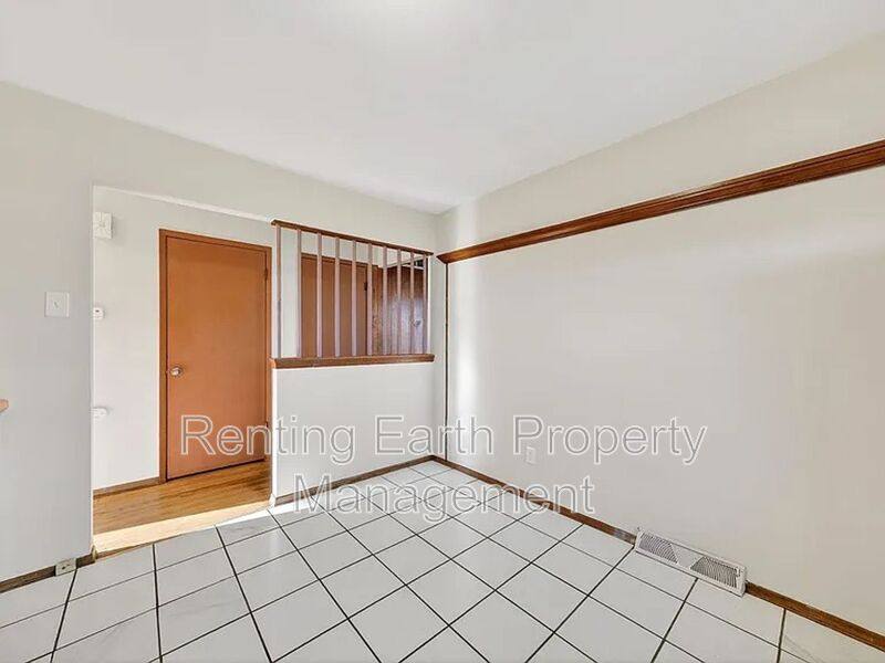 House for rent at 8908 Scottdale Ave, Saint Louis, MO 63136