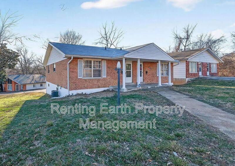 House for rent at 8908 Scottdale Ave, Saint Louis, MO 63136