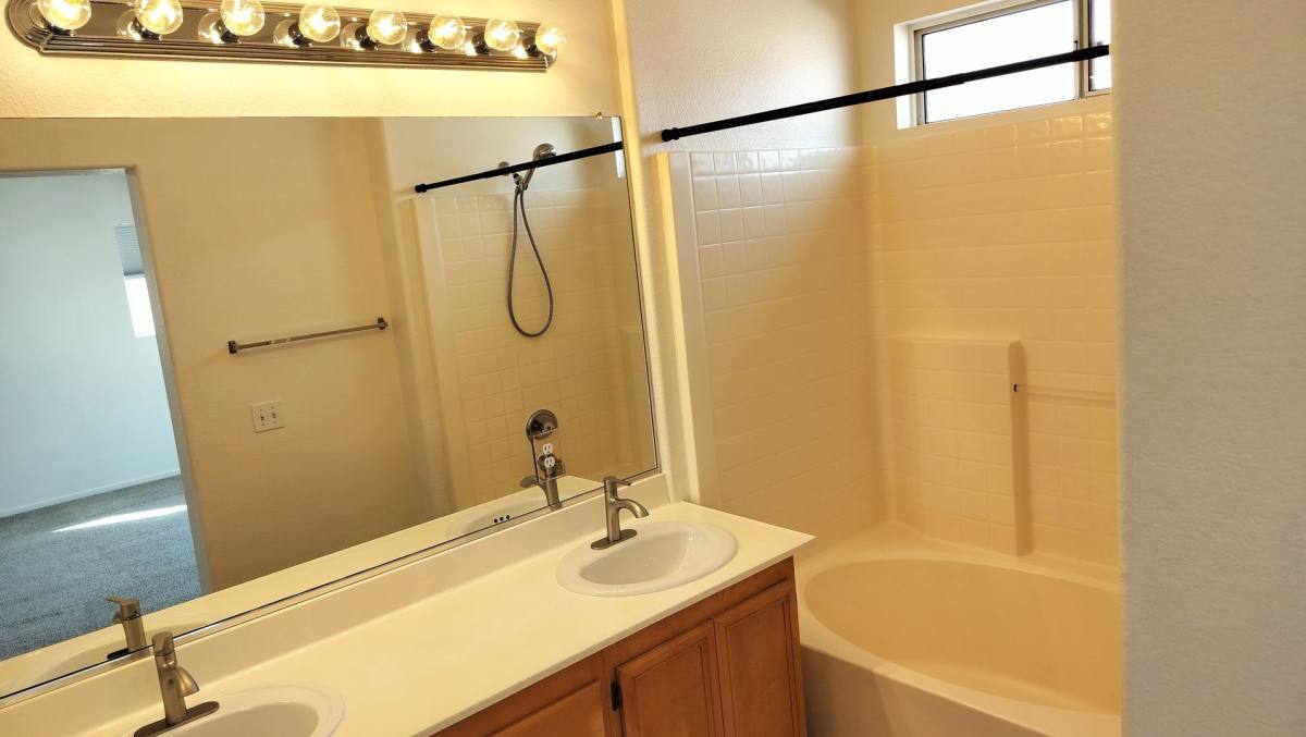 Townhouse for rent at 67 Belle Maison, Las Vegas, NV 89123