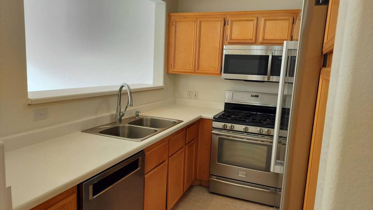 Townhouse for rent at 67 Belle Maison, Las Vegas, NV 89123