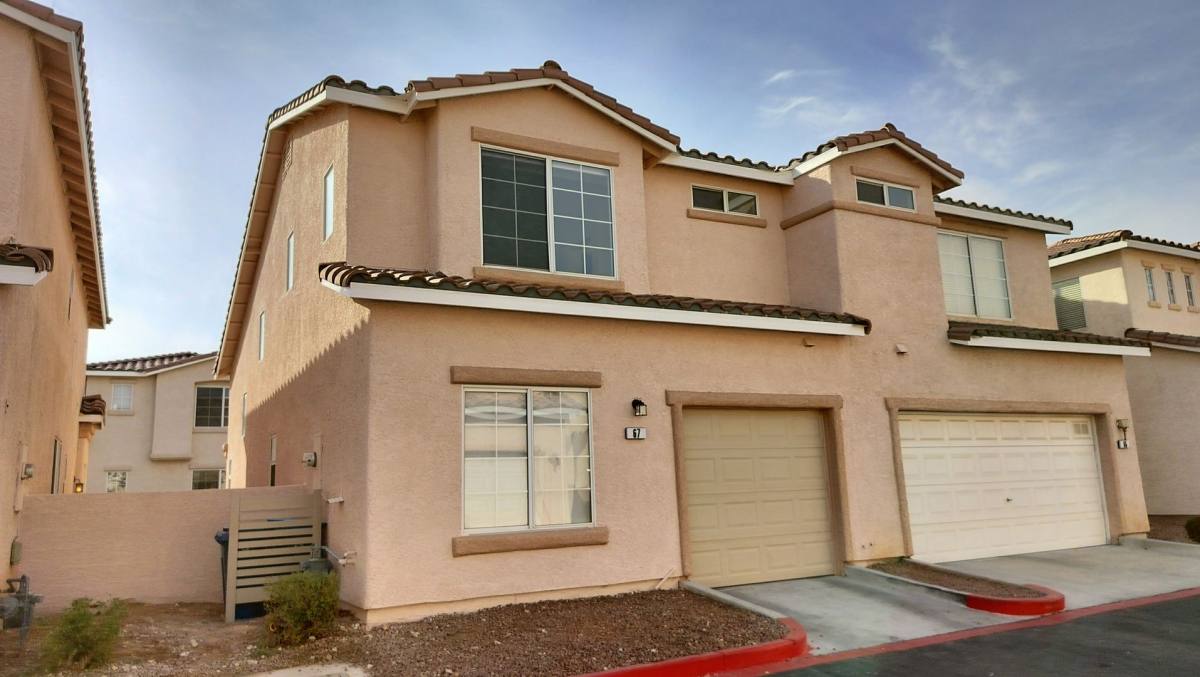 Townhouse for rent at 67 Belle Maison, Las Vegas, NV 89123