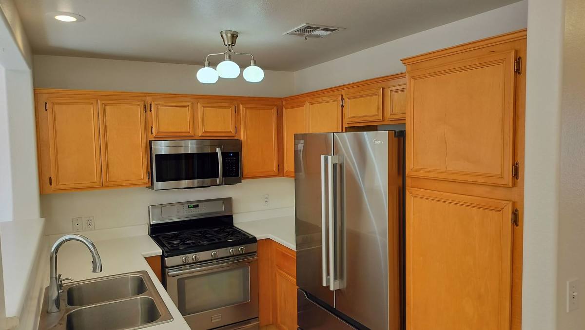 Townhouse for rent at 67 Belle Maison, Las Vegas, NV 89123