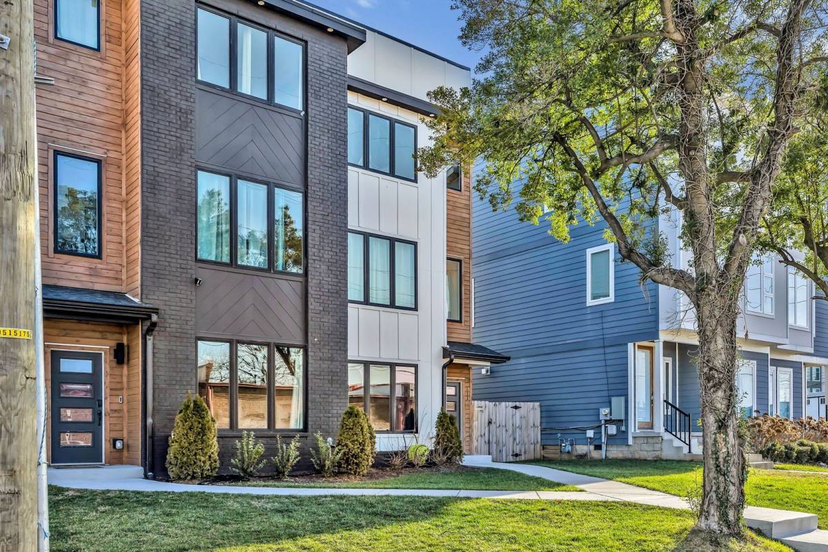 Townhouse for rent at 611 21st Ave N, Nashville, TN 37203