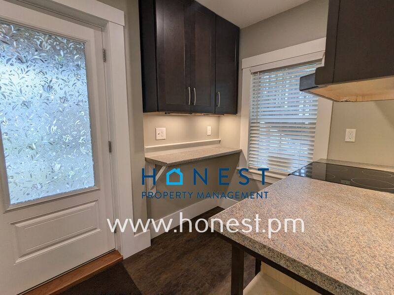 Apartment for rent at 18 Warren St #3, Hallowell, ME 04347