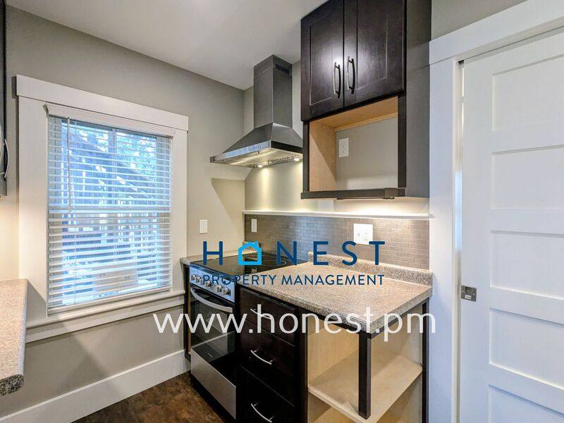 Apartment for rent at 18 Warren St #3, Hallowell, ME 04347