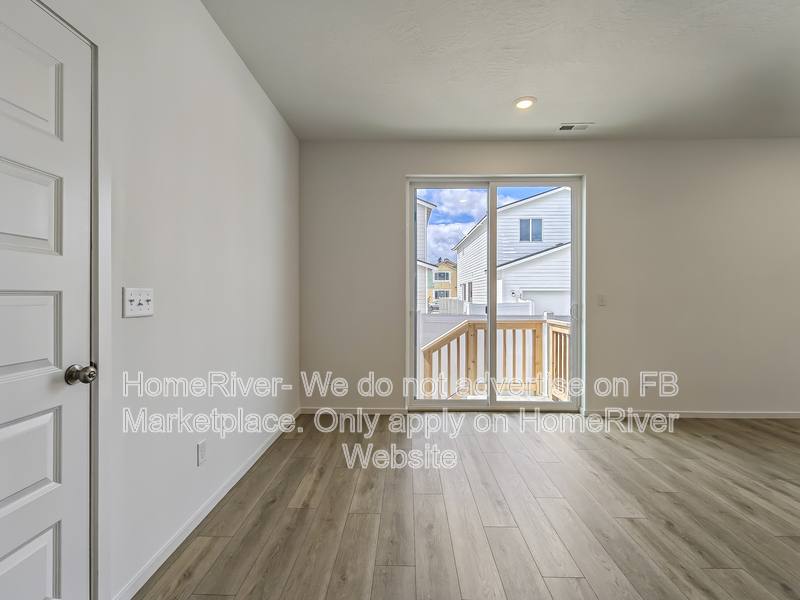House for rent at 24806 E Coopers Hawk Lane, Liberty Lake, WA 99019