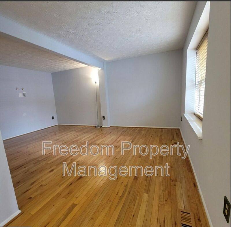 Townhouse for rent at 7974 Tyson Oaks Circle, Vienna, VA 22182