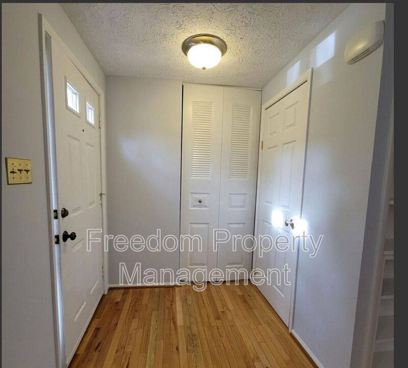 Townhouse for rent at 7974 Tyson Oaks Circle, Vienna, VA 22182