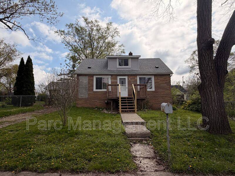 House for rent at 91 Waterly Ave, Waterford, MI 48328