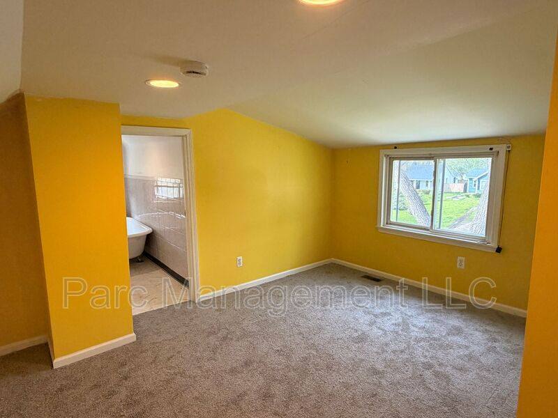 House for rent at 91 Waterly Ave, Waterford, MI 48328