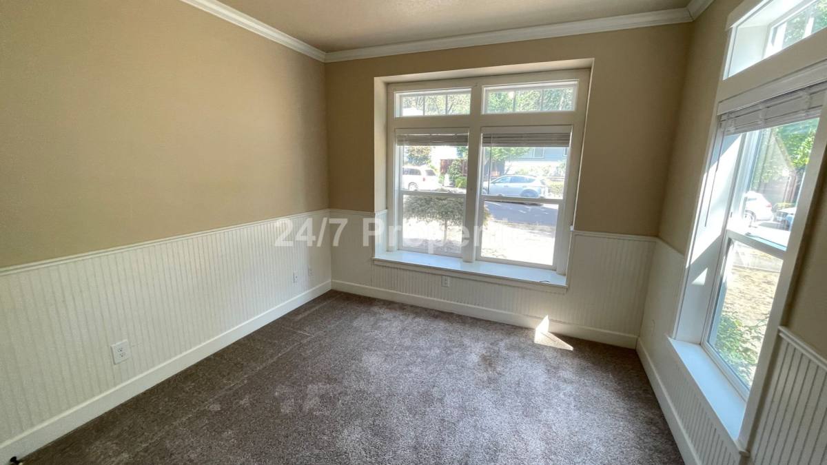 House for rent at 16225 SE Pinot Rd, Portland, OR 97267