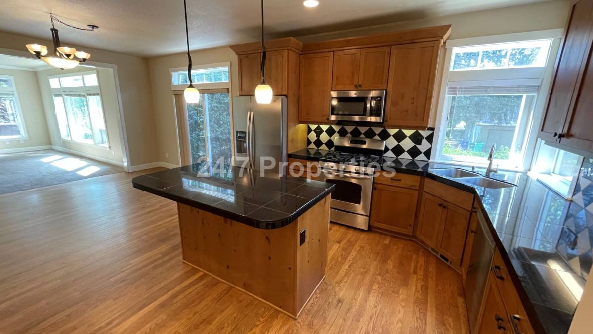 House for rent at 16225 SE Pinot Rd, Portland, OR 97267