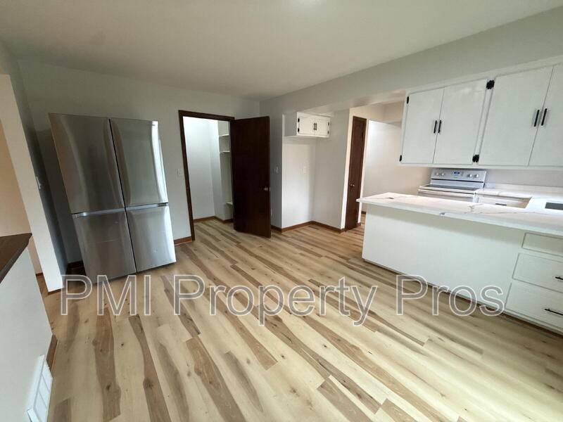 Condo for rent at 8150 S 88th St, Franklin, WI 53132