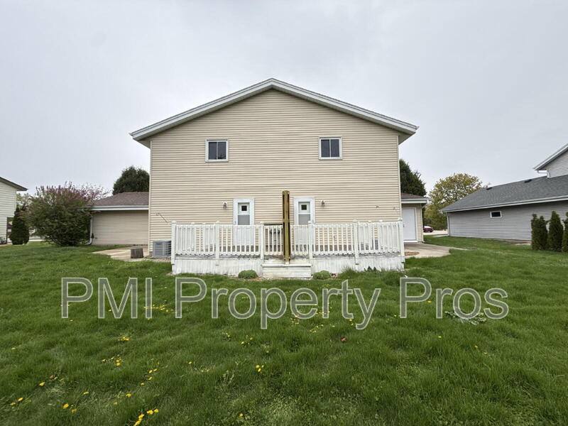 Condo for rent at 8150 S 88th St, Franklin, WI 53132