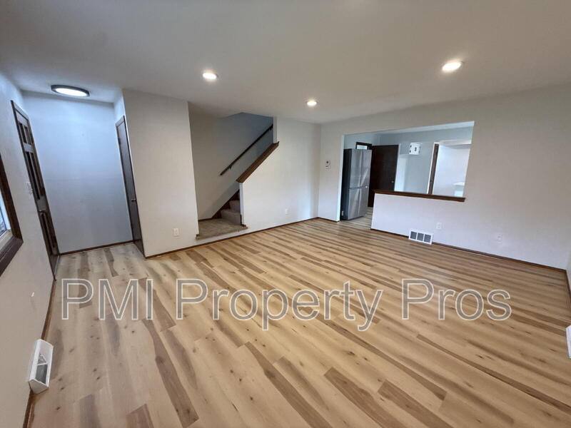 Condo for rent at 8150 S 88th St, Franklin, WI 53132