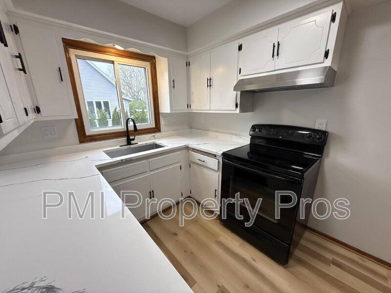 Condo for rent at 8148 S 88th St, Franklin, WI 53132