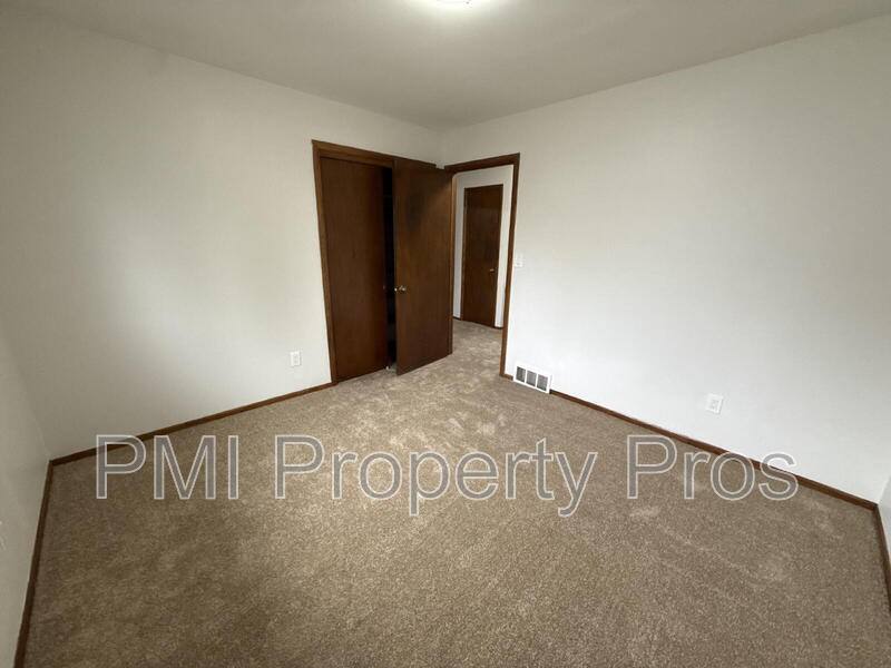 Condo for rent at 8148 S 88th St, Franklin, WI 53132