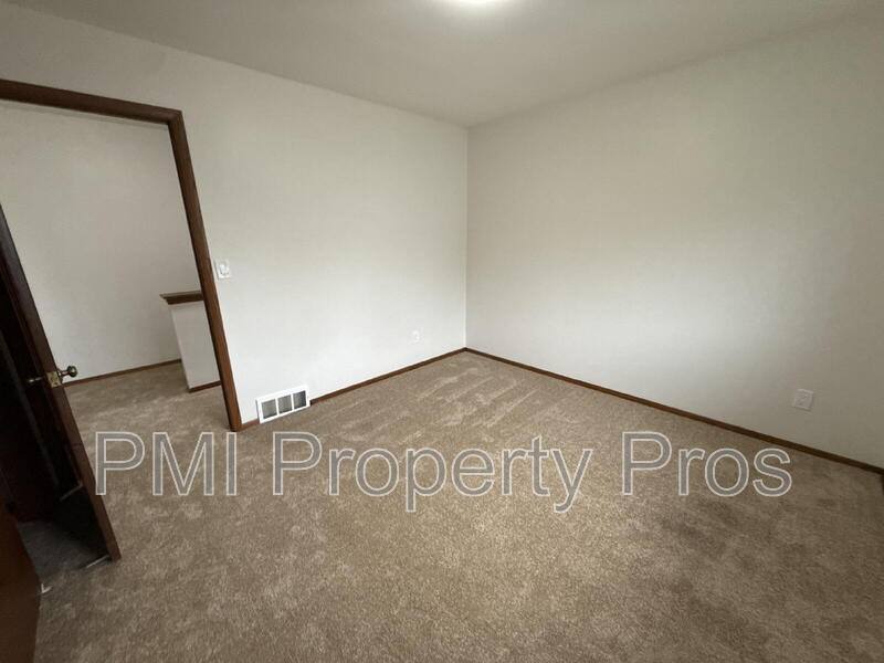 Condo for rent at 8148 S 88th St, Franklin, WI 53132