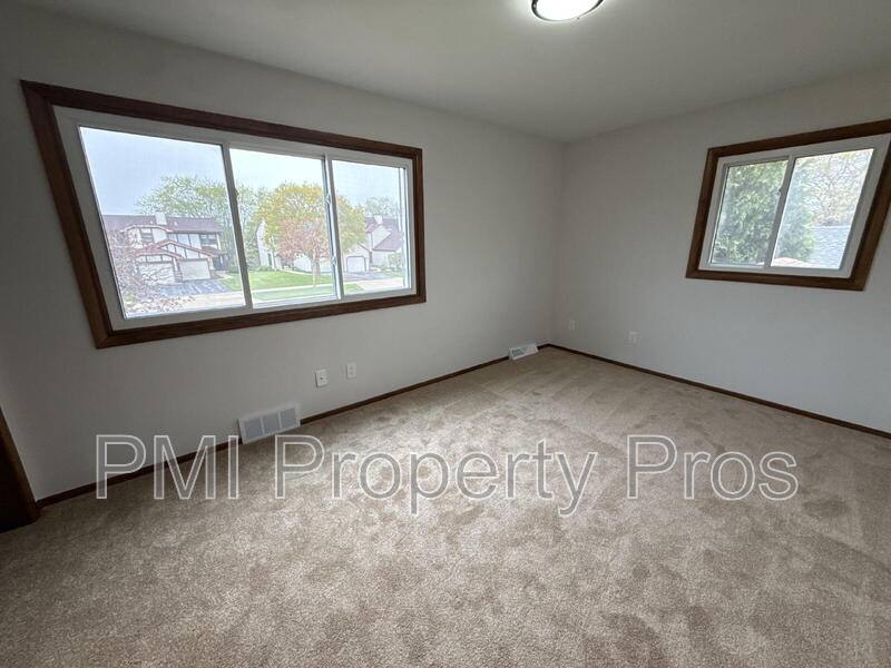Condo for rent at 8148 S 88th St, Franklin, WI 53132