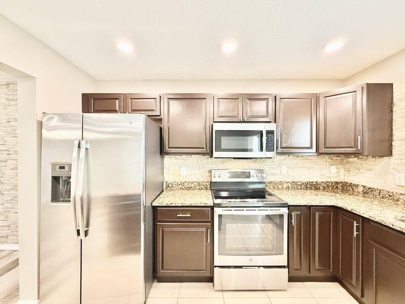 Townhouse for rent at 3824 Exeter Lane, Lakeland, FL 33810