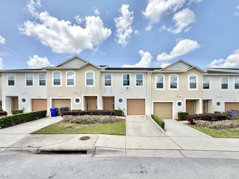 Townhouse for rent at 3824 Exeter Lane, Lakeland, FL 33810