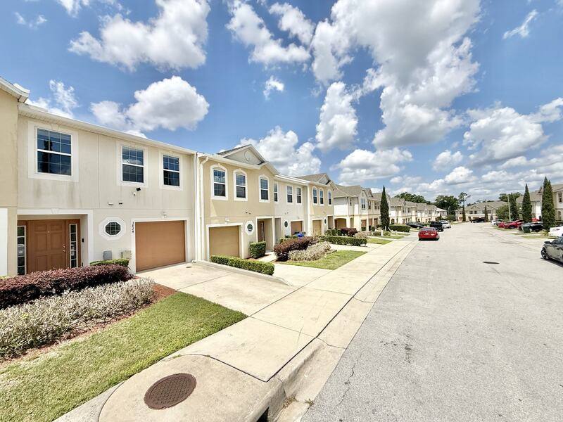 Townhouse for rent at 3824 Exeter Lane, Lakeland, FL 33810