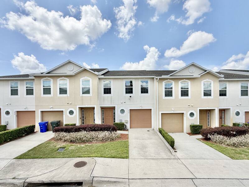 Townhouse for rent at 3824 Exeter Lane, Lakeland, FL 33810