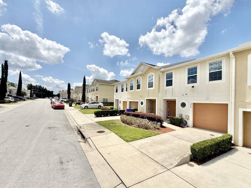 Townhouse for rent at 3824 Exeter Lane, Lakeland, FL 33810