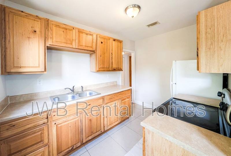 House for rent at 3312 Seville St W, Jacksonville, FL 32207