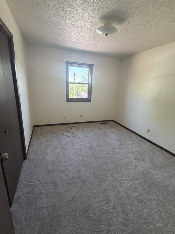 Apartment for rent at 524 Breezy Point Dr #3, Clinton, IA 52732