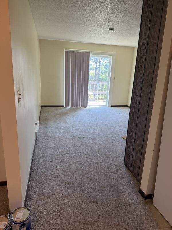 Apartment for rent at 524 Breezy Point Dr #3, Clinton, IA 52732