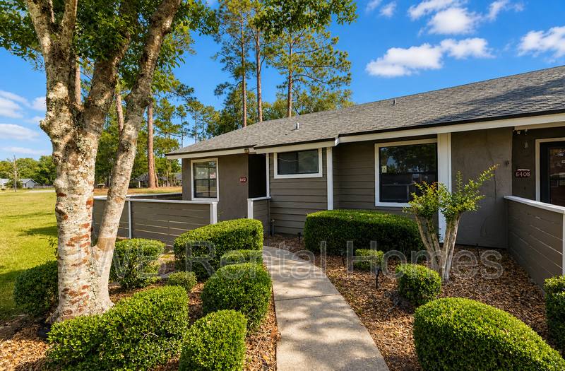 Townhouse for rent at 8412 Long Meadow Circle N, Jacksonville, FL 32244