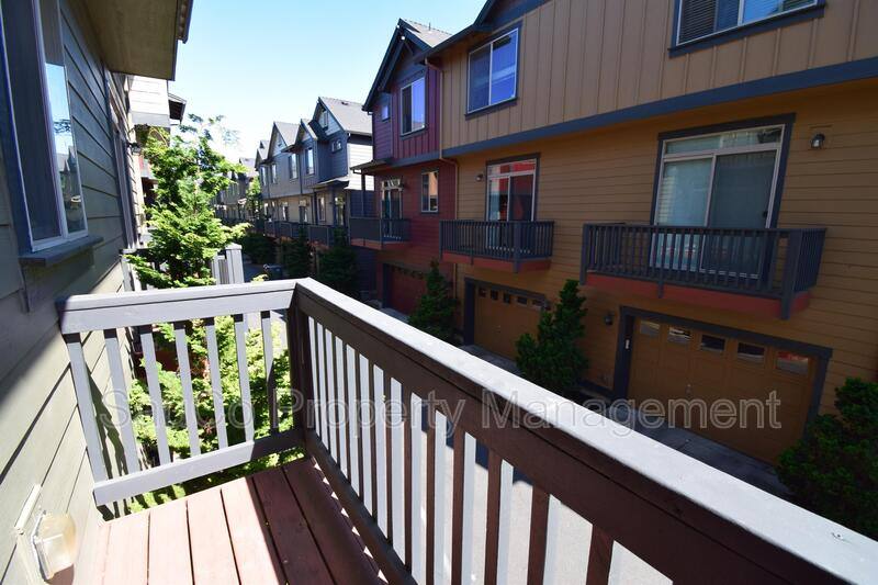 Townhouse for rent at 1419 NE Lockheart Lane #1, Hillsboro, OR 97124