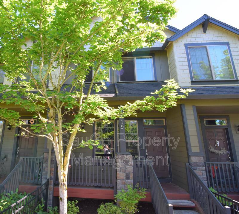 Townhouse for rent at 1419 NE Lockheart Lane #1, Hillsboro, OR 97124