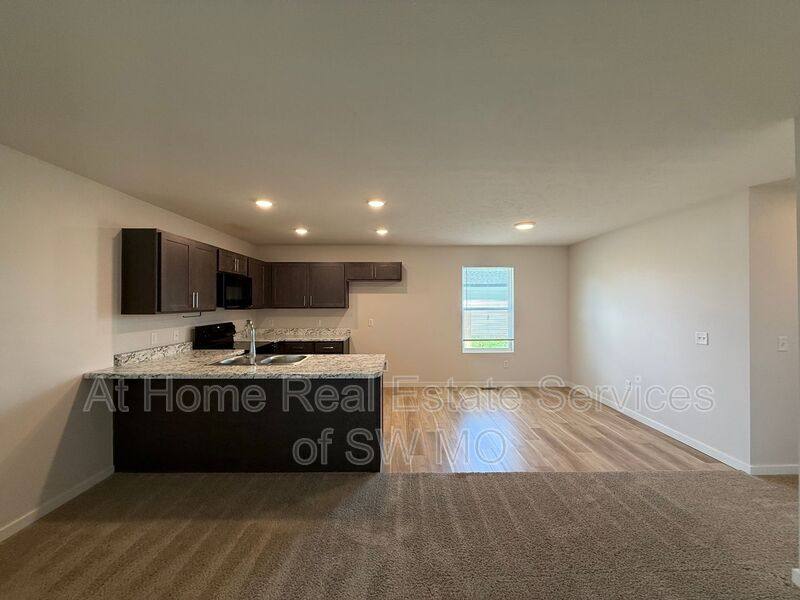 House for rent at 415 W Oak Lawn St, Rogersville, MO 65742