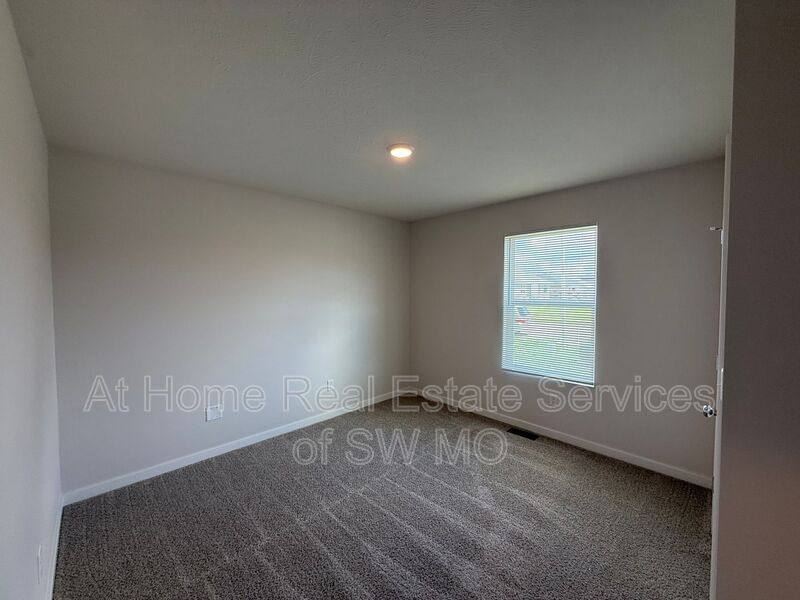 House for rent at 415 W Oak Lawn St, Rogersville, MO 65742