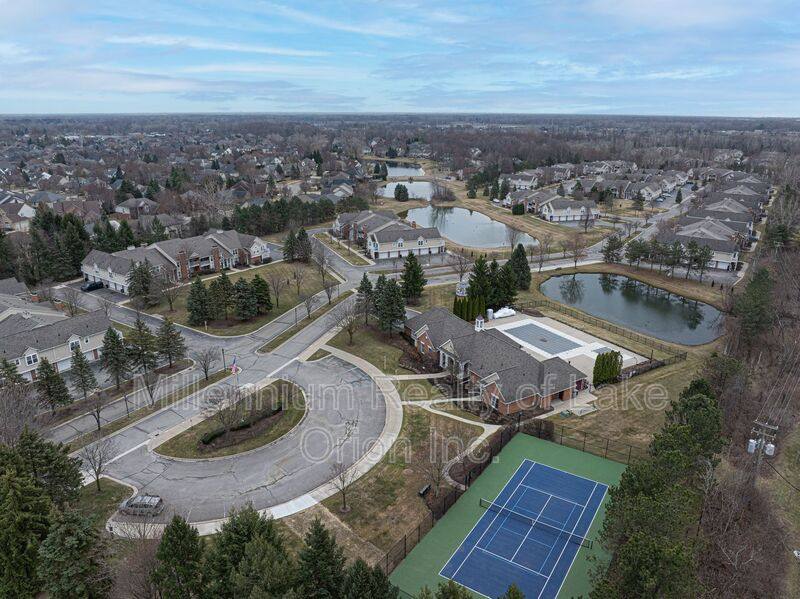 Condo for rent at 56103 Chesapeake Tr, Utica, MI 48317