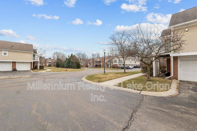 Condo for rent at 56103 Chesapeake Tr, Utica, MI 48317