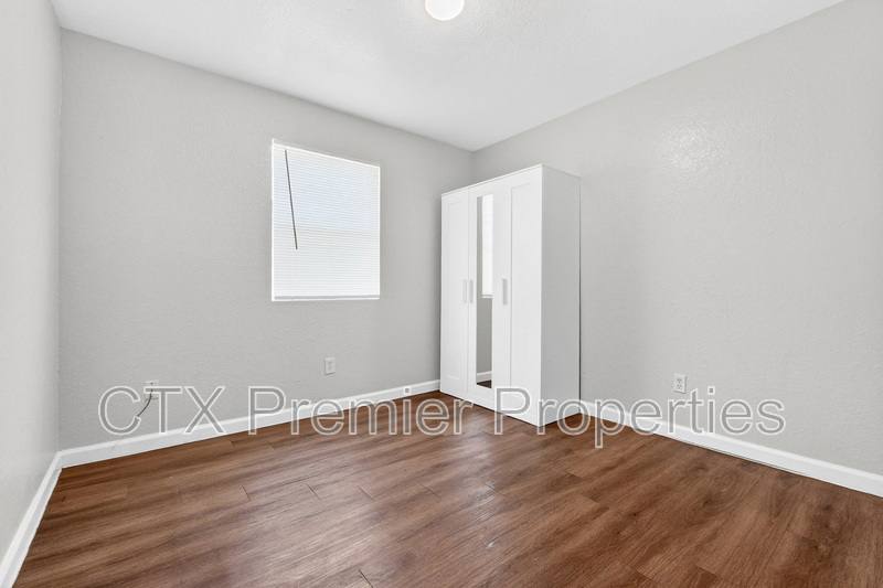 Apartment for rent at 905 Parmer Ave #B, Killeen, TX 76541