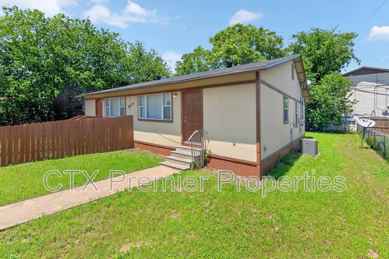 Apartment for rent at 905 Parmer Ave #B, Killeen, TX 76541