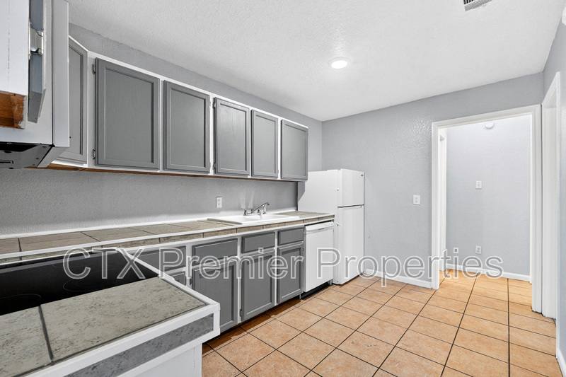 Apartment for rent at 905 Parmer Ave #B, Killeen, TX 76541