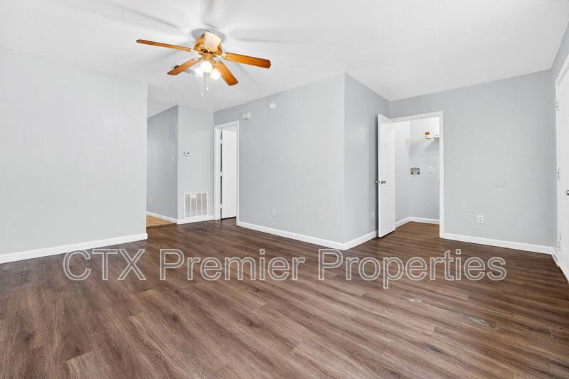 Apartment for rent at 905 Parmer Ave #B, Killeen, TX 76541
