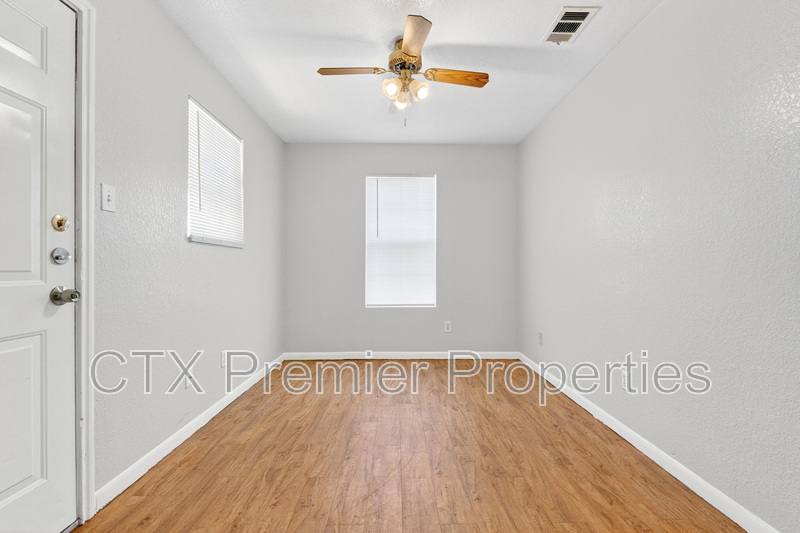 Apartment for rent at 905 Parmer Ave #B, Killeen, TX 76541