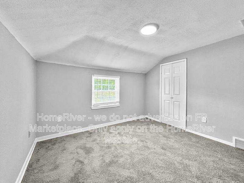 House for rent at 4723 Gardenville Rd, Pittsburgh, PA 15236