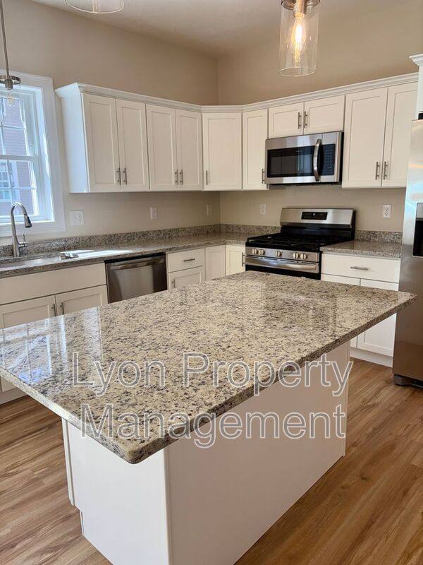 Townhouse for rent at 25 Johnson St #A, Taunton, MA 02780