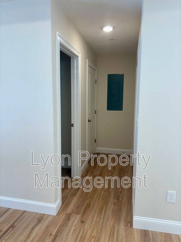 Townhouse for rent at 25 Johnson St #A, Taunton, MA 02780