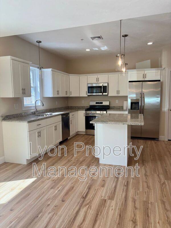 Townhouse for rent at 25 Johnson St #A, Taunton, MA 02780